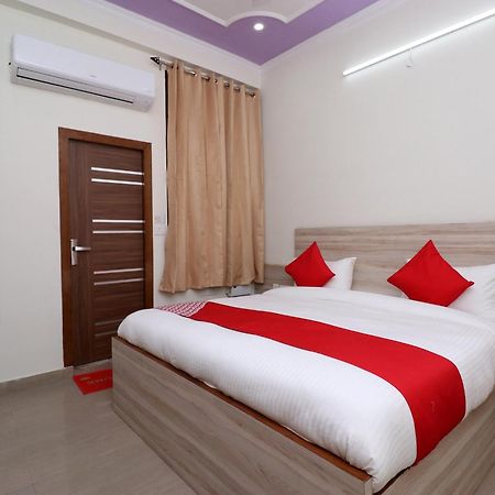 Collection O Meghna Residency Hotel Gurgaon Ngoại thất bức ảnh